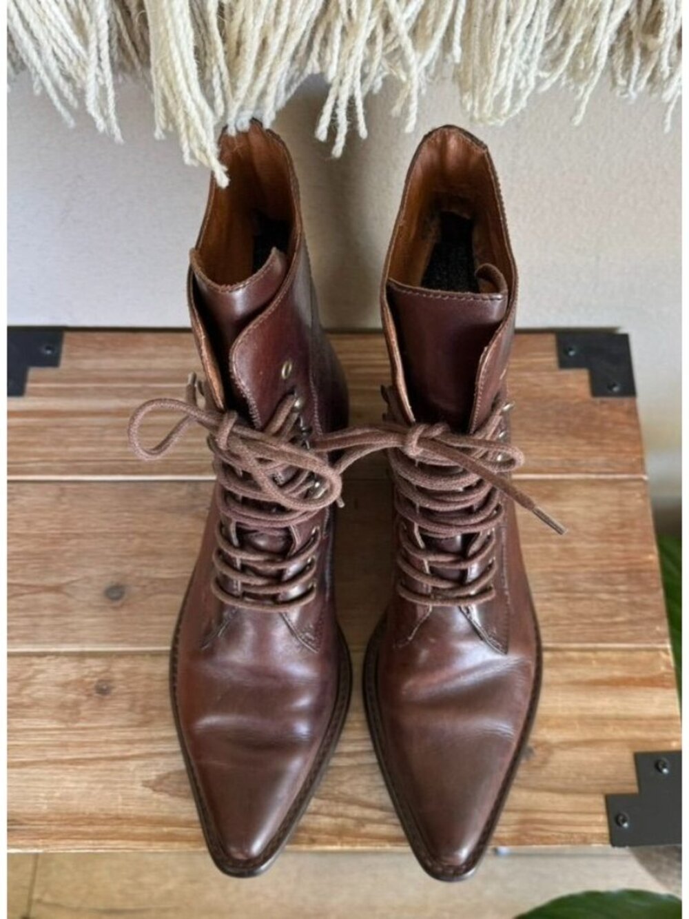 80s Vintage Nine West Brown Leather Lace Up Victorian Western Ankle Boots 8.5 - Picture 3 of 14